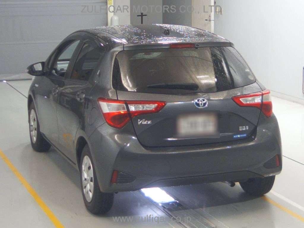 TOYOTA VITZ 2017 Image 6