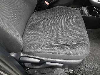 TOYOTA VITZ 2017 Image 8