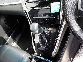 TOYOTA HARRIER 2019 Image 12