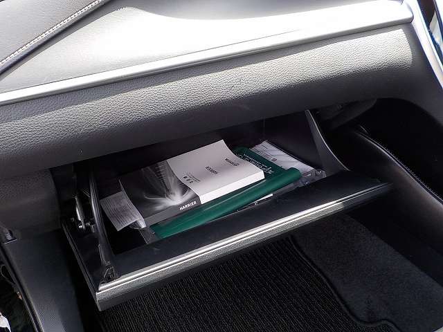 TOYOTA HARRIER 2019 Image 21