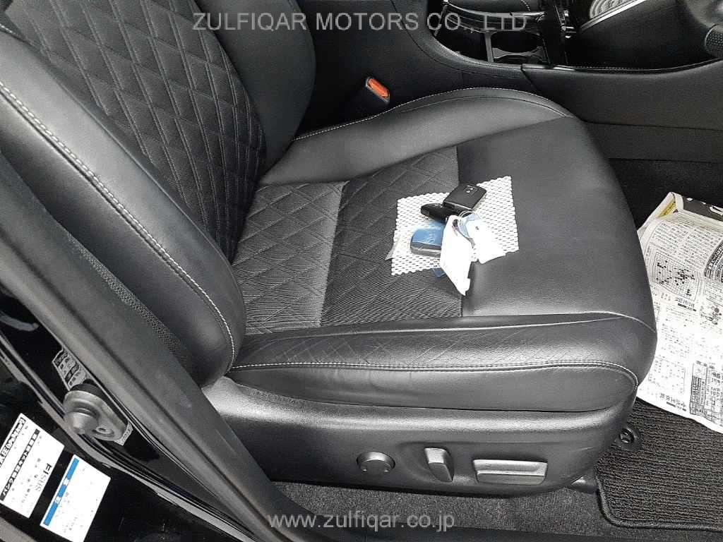 TOYOTA HARRIER 2019 Image 8