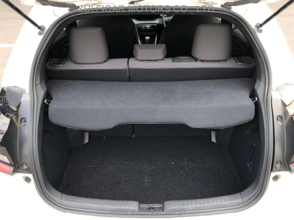 TOYOTA YARIS 2020 Image 11