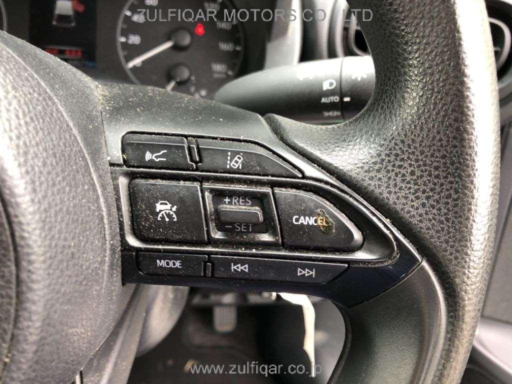 TOYOTA YARIS 2020 Image 8