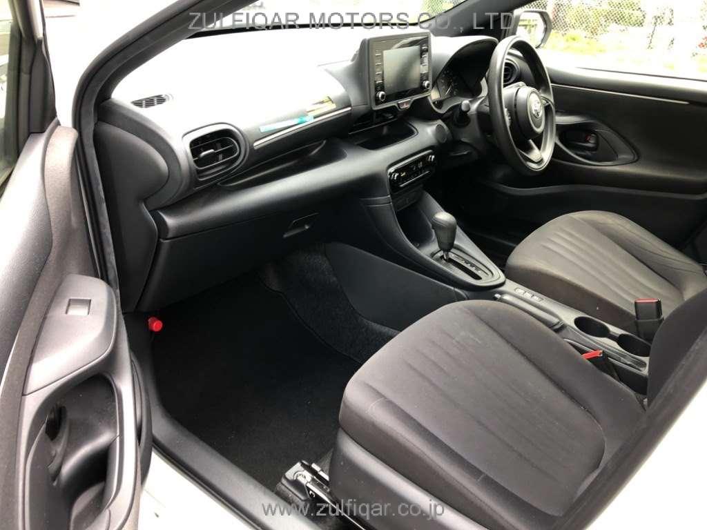 TOYOTA YARIS 2020 Image 9