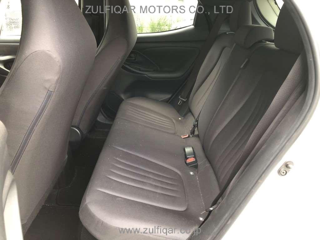 TOYOTA YARIS 2020 Image 10