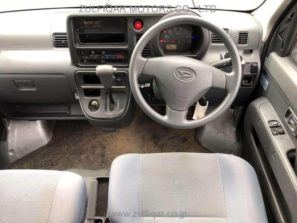 DAIHATSU HIJET CARGO 2017 Image 6