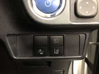 TOYOTA COROLLA FIELDER 2018 Image 7