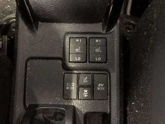 TOYOTA COROLLA FIELDER 2018 Image 8