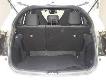 TOYOTA YARIS 2020 Image 8