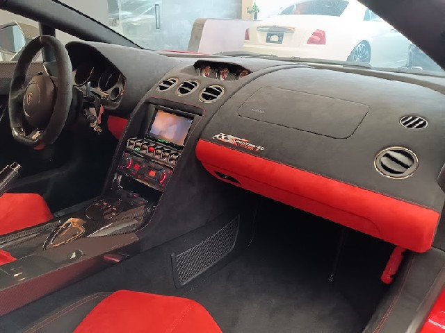 LAMBORGHINI GALLARDO 2012 Image 26