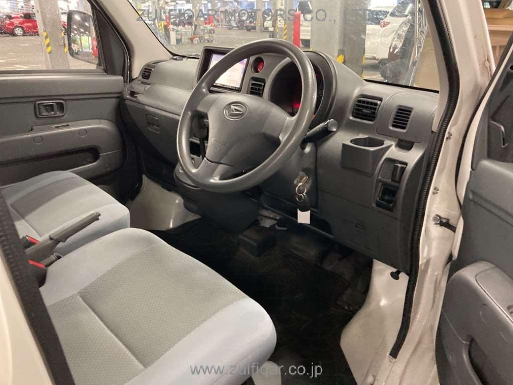 DAIHATSU HIJET CARGO 2017 Image 5