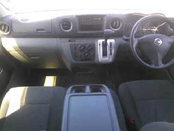 NISSAN NV350 CARAVAN 2017 Image 8