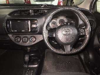 TOYOTA VITZ 2018 Image 6