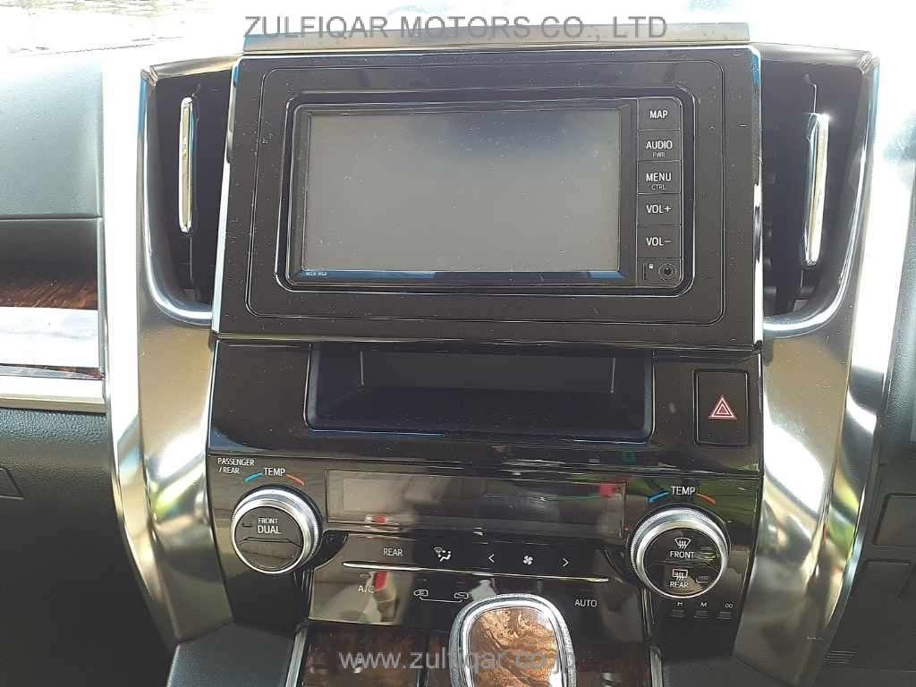 TOYOTA VELLFIRE 2019 Image 9