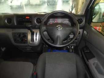 NISSAN NV350 CARAVAN 2018 Image 4