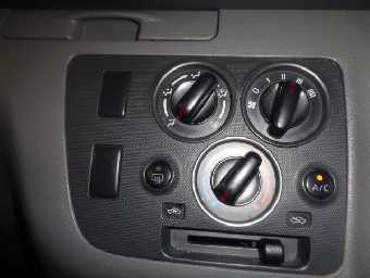 NISSAN NV350 CARAVAN 2018 Image 7