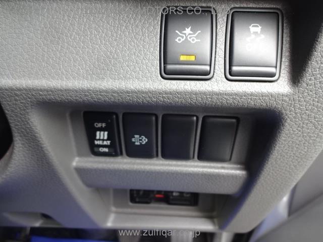 NISSAN NV350 CARAVAN 2018 Image 8