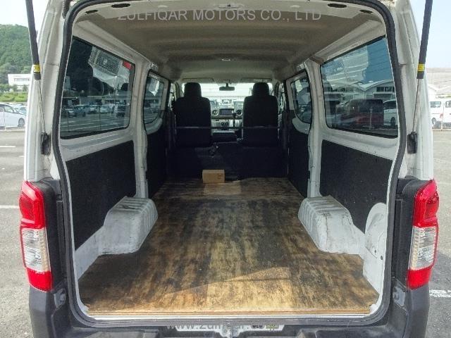 NISSAN NV350 CARAVAN 2018 Image 3