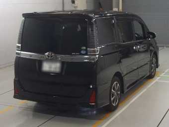 TOYOTA VOXY 2019 Image 2