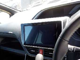 TOYOTA VOXY 2019 Image 12