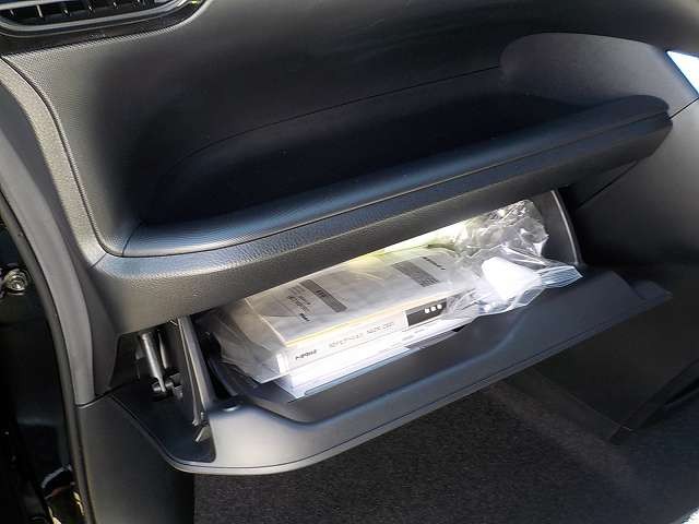 TOYOTA VOXY 2019 Image 21