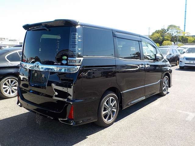 TOYOTA VOXY 2019 Image 28