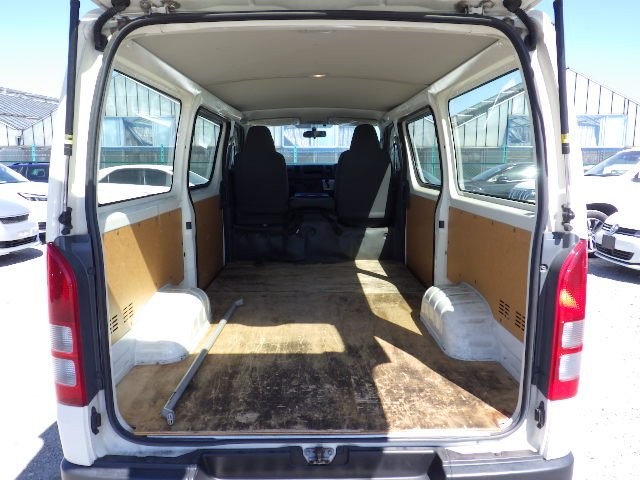 TOYOTA REGIUSACE 2017 Image 24