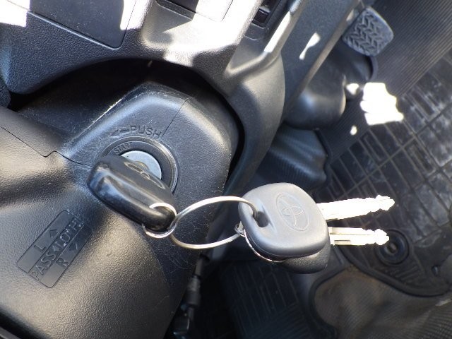 TOYOTA REGIUSACE 2017 Image 26