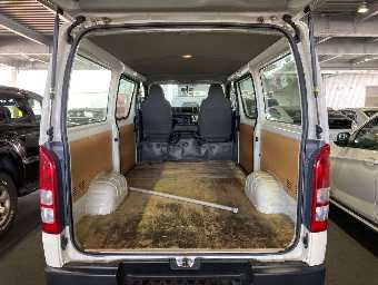 TOYOTA REGIUSACE 2017 Image 7