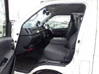 TOYOTA REGIUSACE 2017 Image 14