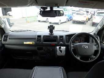 TOYOTA REGIUSACE 2017 Image 21