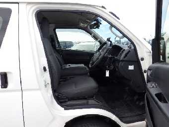 TOYOTA REGIUSACE 2017 Image 22