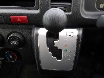 TOYOTA REGIUSACE 2017 Image 23