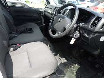 TOYOTA REGIUSACE 2017 Image 5