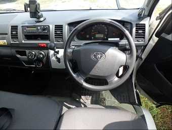 TOYOTA REGIUSACE 2017 Image 6