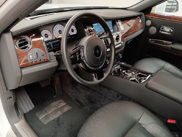 ROLLS ROYCE GHOST 2012 Image 35