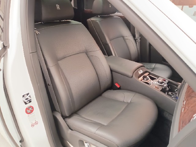 ROLLS ROYCE GHOST 2012 Image 41
