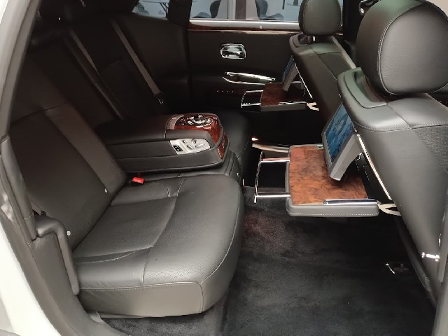 ROLLS ROYCE GHOST 2012 Image 43