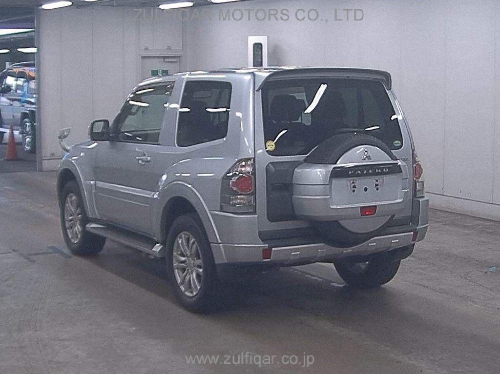 MITSUBISHI PAJERO 2012 Image 2