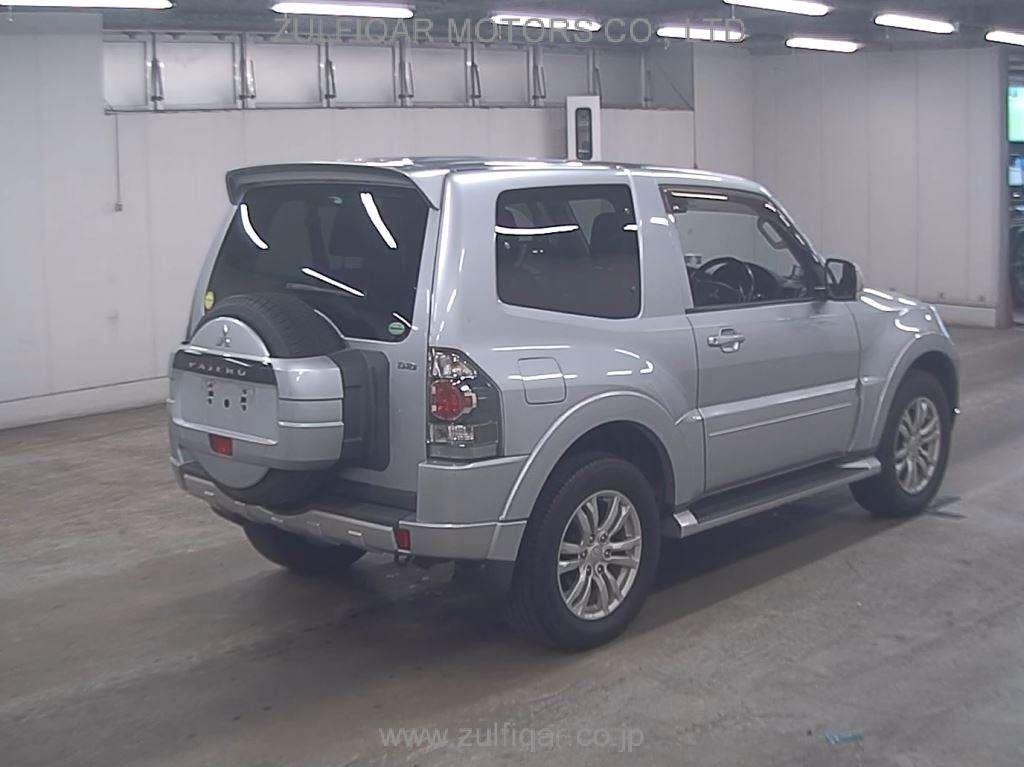 MITSUBISHI PAJERO 2012 Image 5