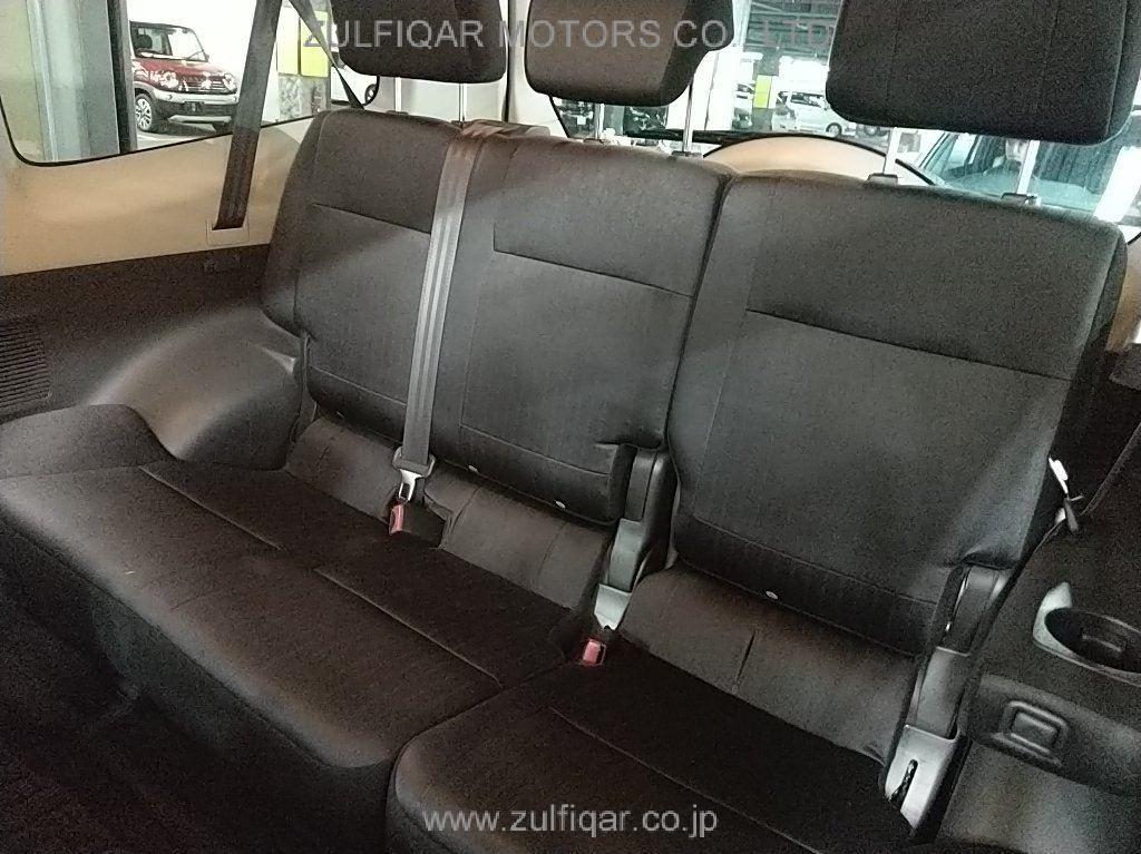 MITSUBISHI PAJERO 2012 Image 6