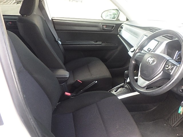 TOYOTA COROLLA FIELDER 2018 Image 26