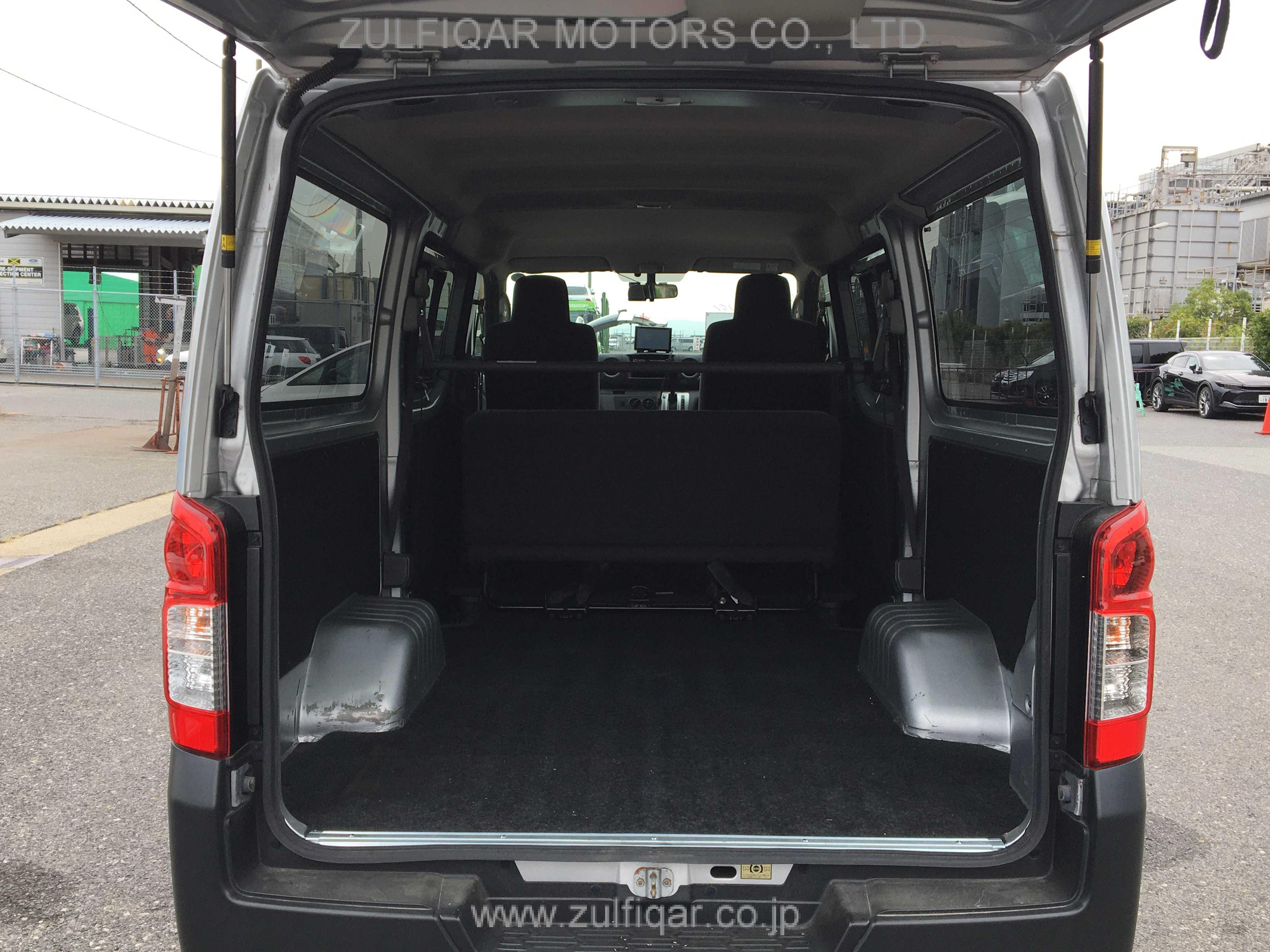 NISSAN NV350 CARAVAN 2017 Image 7