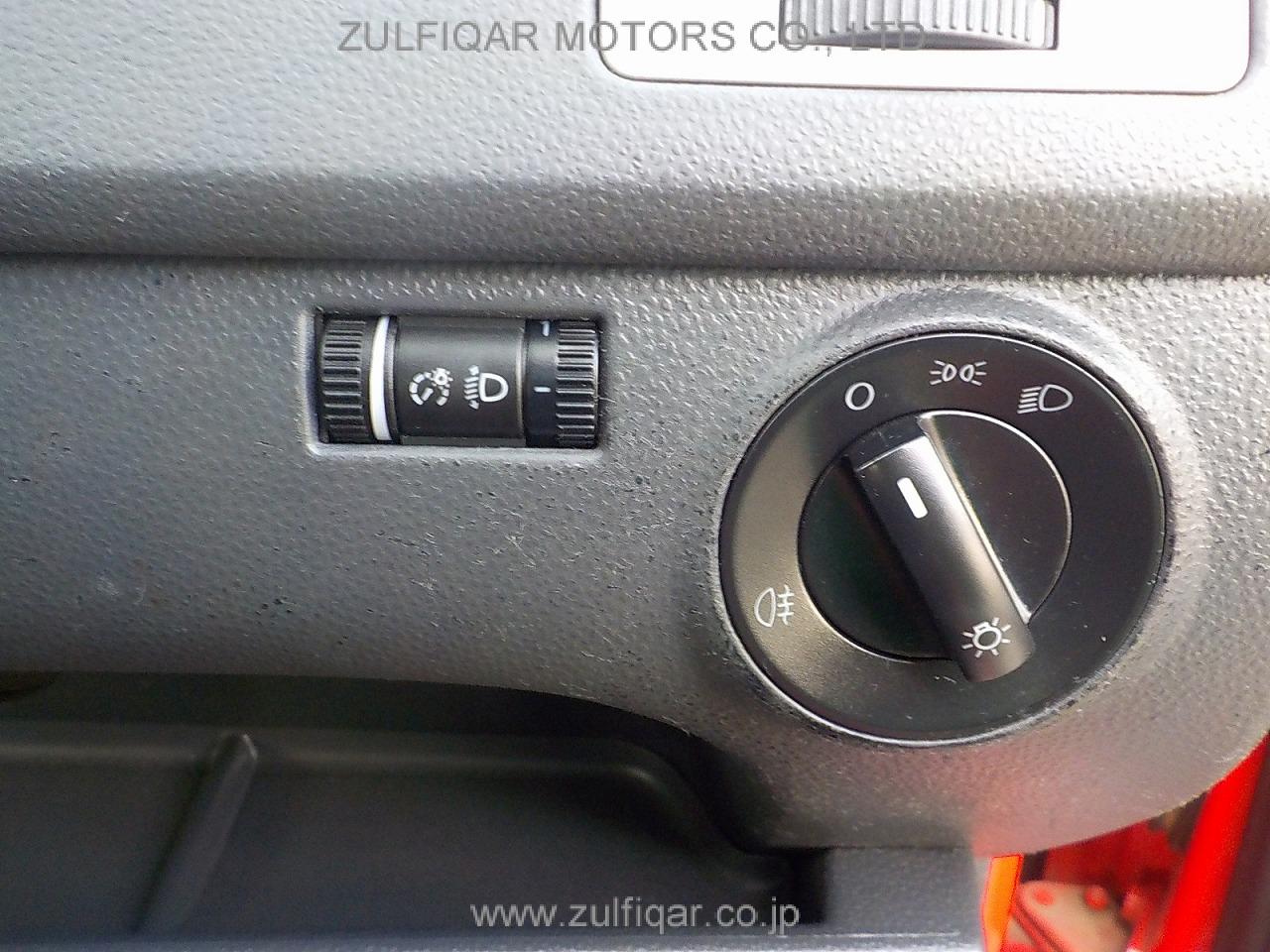 VOLKSWAGEN POLO 2008 Image 9