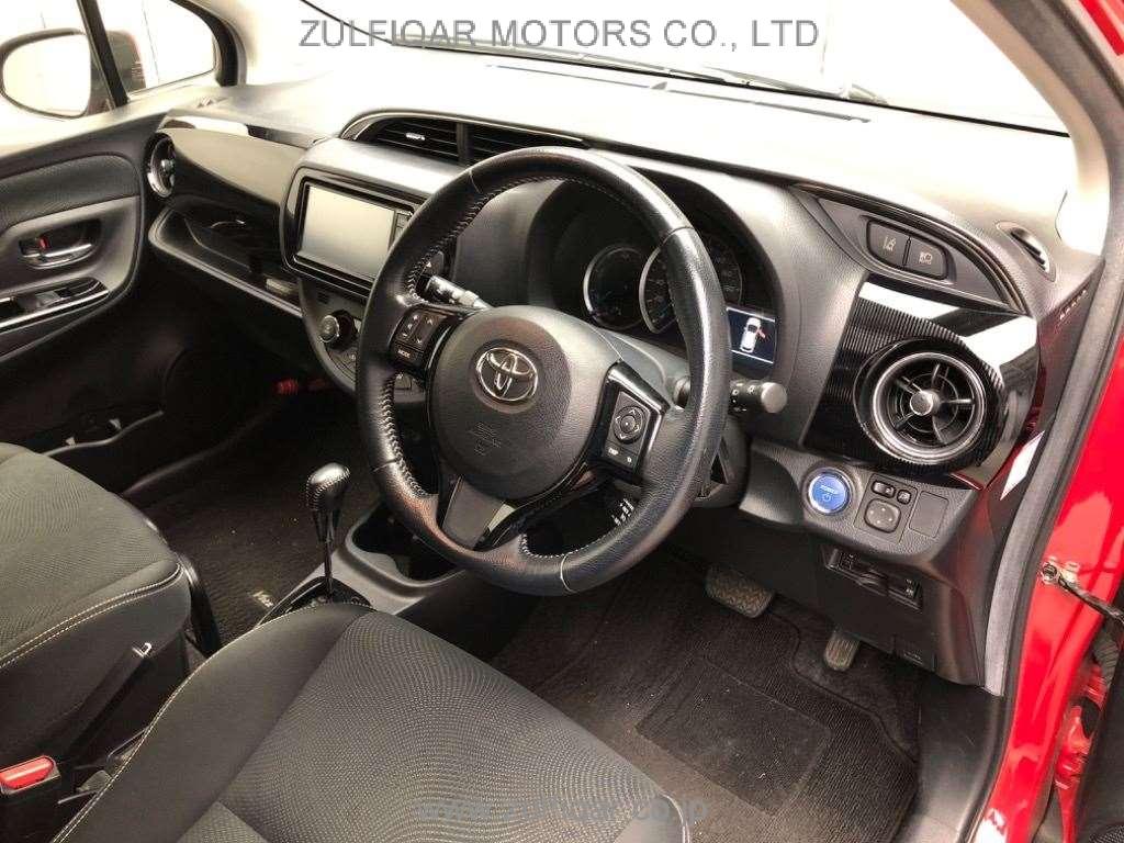 TOYOTA VITZ 2017 Image 5