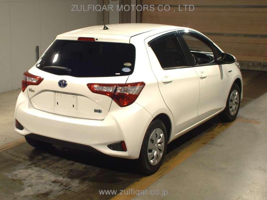 TOYOTA VITZ 2018 Image 2