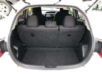 TOYOTA VITZ 2018 Image 7