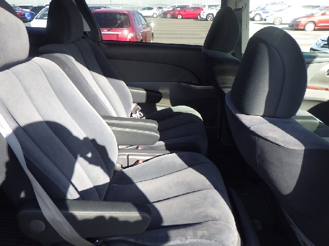 TOYOTA ESTIMA 2012 Image 24