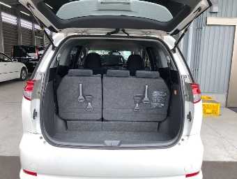 TOYOTA ESTIMA 2012 Image 8