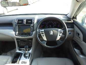 TOYOTA CROWN HYBRID 2010 Image 16